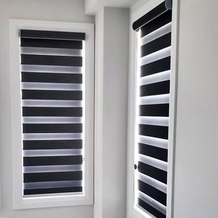 Window Blinds day and night and Valencia and wooden