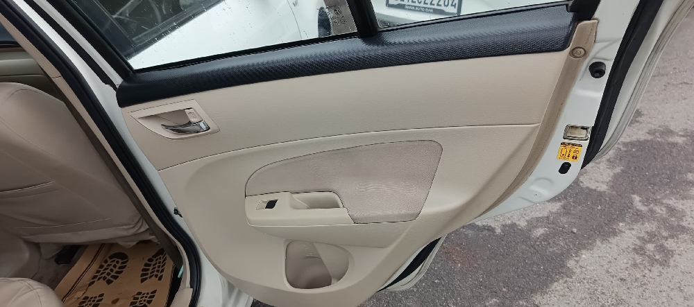 Swift Dezire vxi 2012 1st owner Km 80000