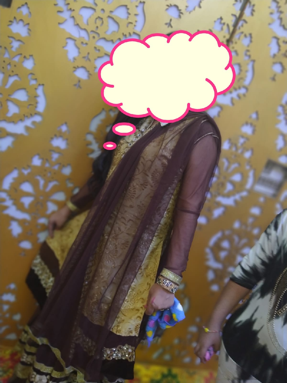 शरारा सूट, सिर्फ एक दिन इस्तेमाल किया हुआ