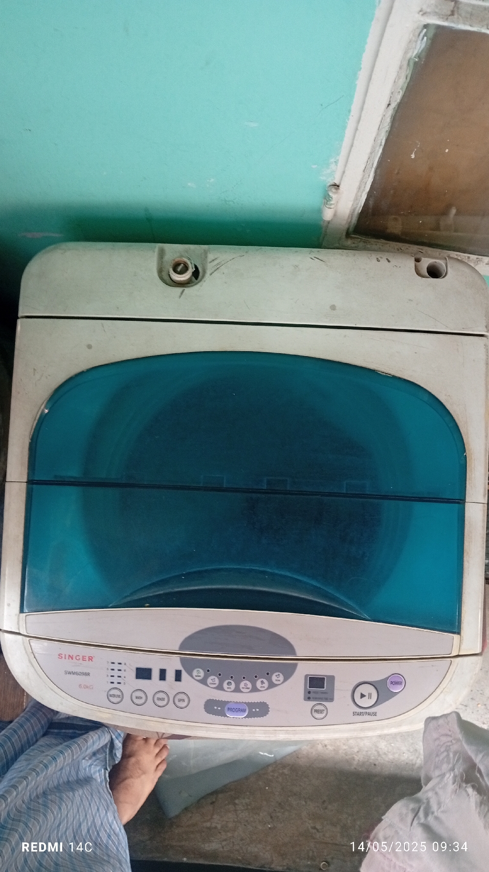 Singer washing machine Model SMW6098R Capacity.6kg Condition. Using 3years but