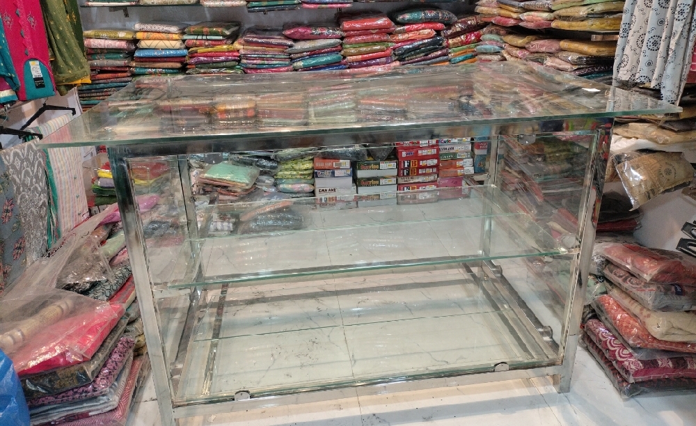 URGENT SELL***URGENT SELL Premium quality steel and glass counter, perfect