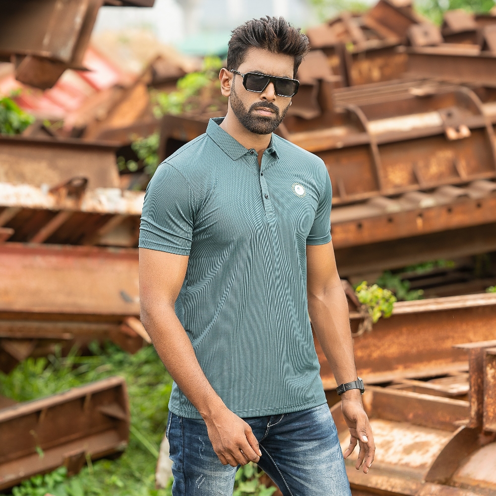 Men's Polo Shirt Fabric: China Imported Stretch Fabric Size: M,