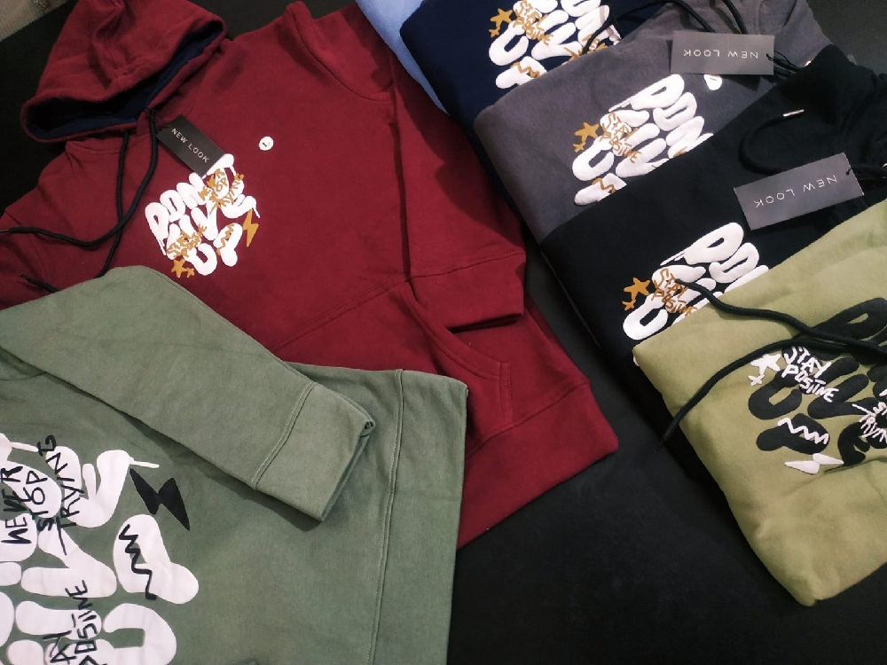 Winter collection ❄️❄️❄️❄️ Price:😵‍💫😵‍💫😵‍💫 Size:M/L/XL Colour:4/5 GSM:280+/- Fabric:One side brush