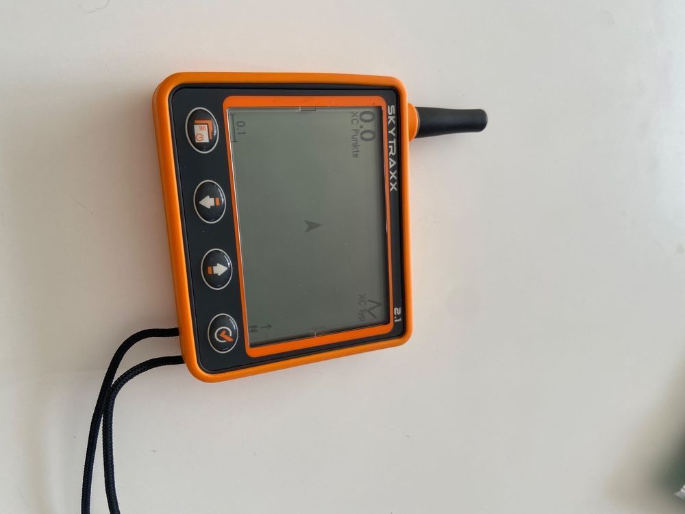 Skytraxx 2.1 Flarm + Fanet Variometer gebraucht thumbnail
