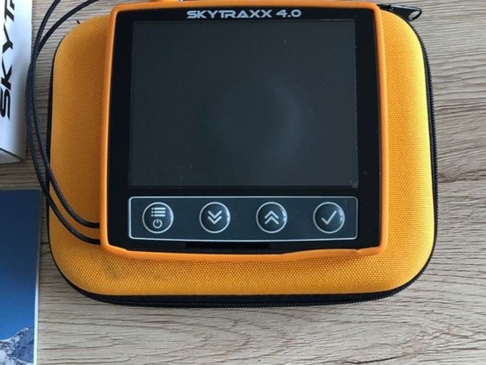 Skytraxx 4.0 mit Farbdisplay, Fanet und FLARM Variometer gebraucht thumbnail