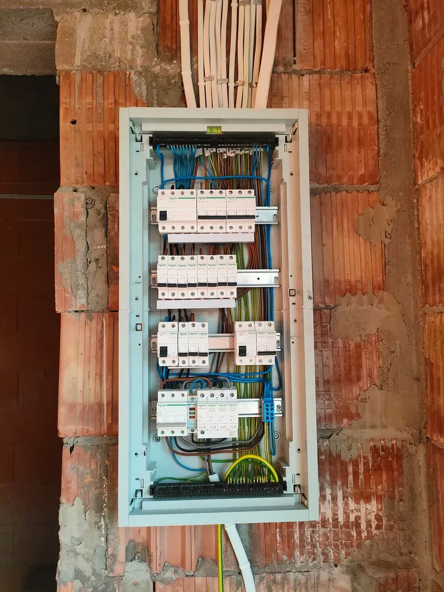 Nowa rozdzielnica 4x12