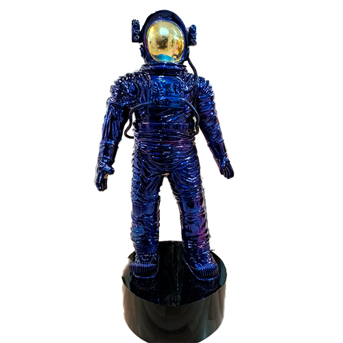 escultura-astronauta-tornasol-edicion-especial-0