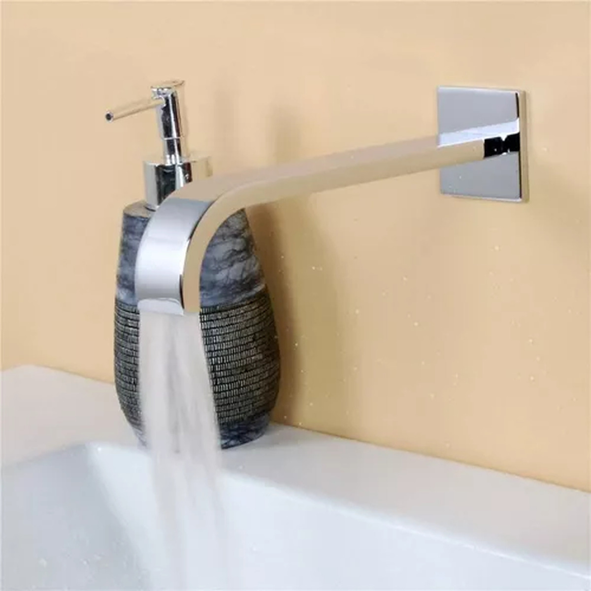 pico-para-tina-o-jacuzzi-en-bronce-cromado-linea-premium-2