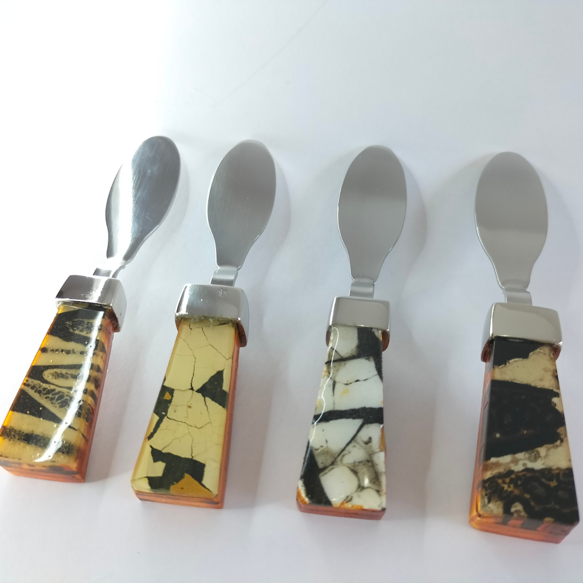 cuchillo-mantequillero-set-4-uni-punta-redonda-2