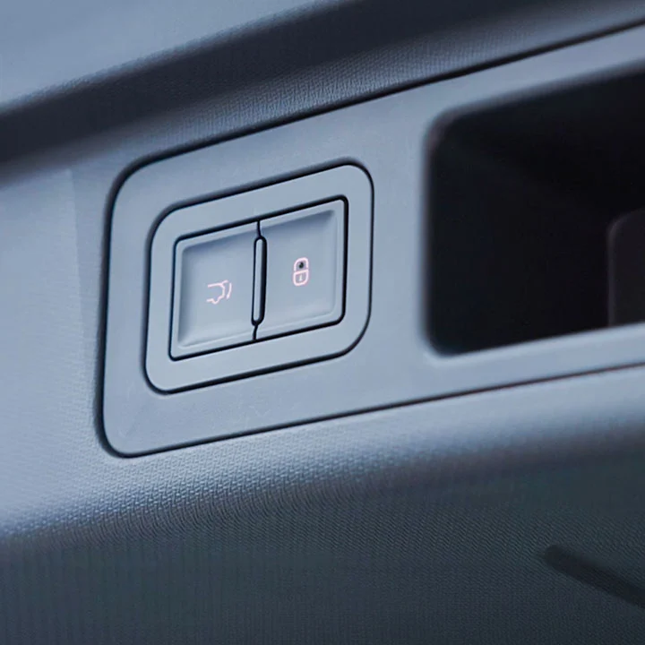 BYD Atto 3 one-touch electric tailgate