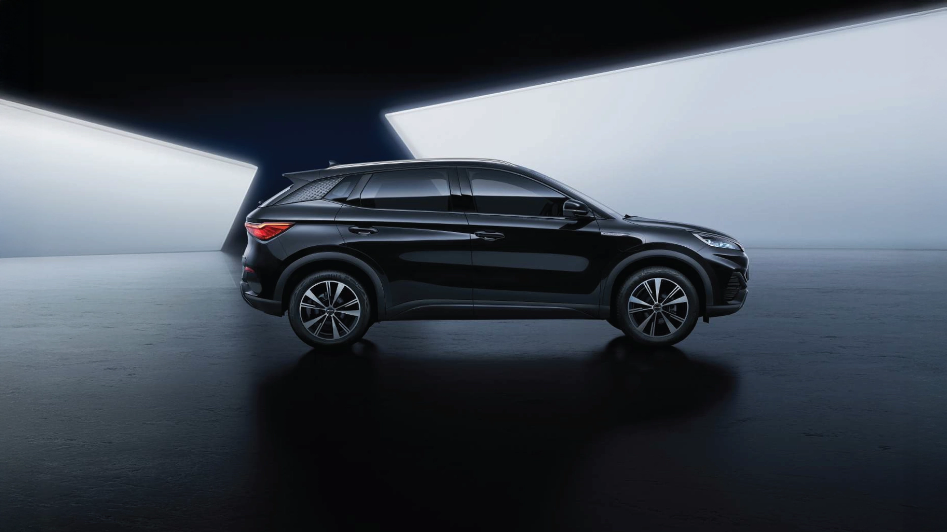 BYD Atto 3 electric SUV performance