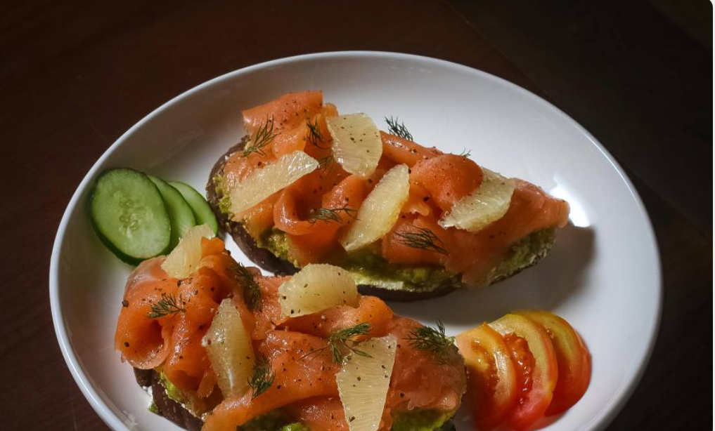 SALMON AVOCADO TOAST