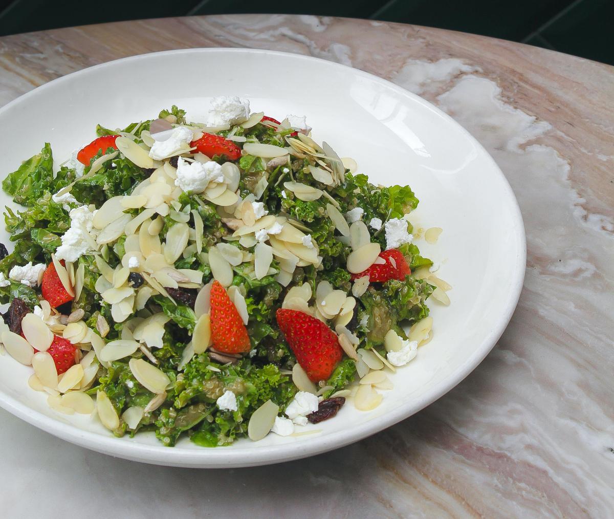 KALE STRAWBERRY
