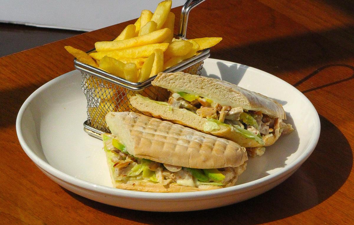 GRILLED CHICKEN AVOCADO