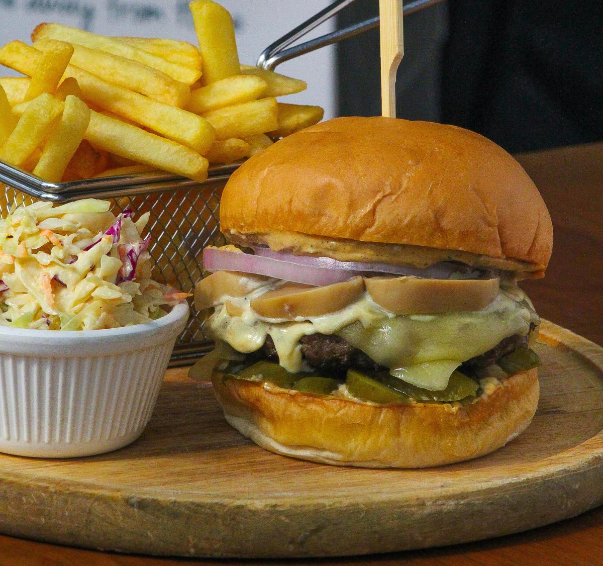 CACTUS SIGNATURE BURGER
