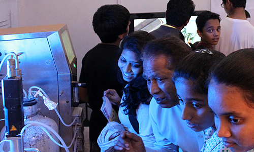 Fluorescing bacteria, Stress-o-Stat (2011), Techfest 2012, IIT Bombay, January 2012