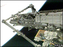 Atlantis crew begins spacewalk 