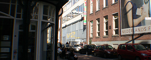 lunchbreak outside V2_ © c-lab 2006