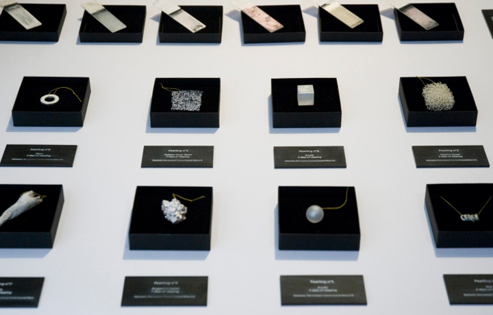 Pearling (2013), Emile de Visscher, En vie / Alive - New Design Frontiers, Espace Fondation EDF, Paris, France