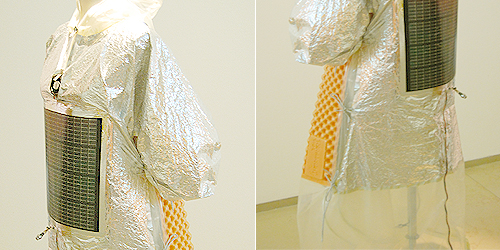 Ana Rewakowicz, SleepingBagDress Prototype II, 2004-2005, Photo: MOR