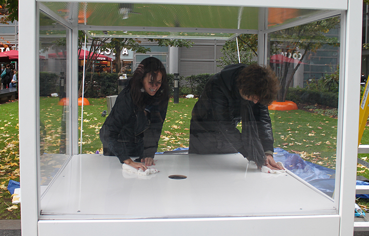 Setting up António Caramelo's 'Dreaming of a Butterfly', 4 November 2011