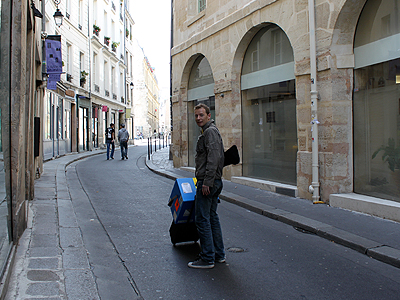 Just arrived in Paris &copy; c-lab 2009