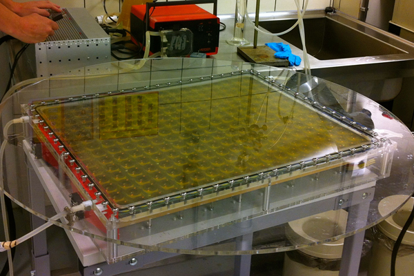 Living Mirror (2013), Preparation, AMOLF, The Netherlands © C-LAB.