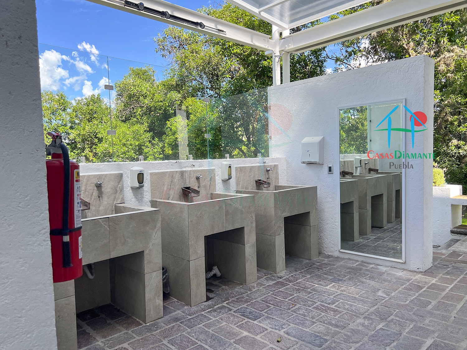 Lomas de Angelópolis III Parque Quintana Roo - Baños 1