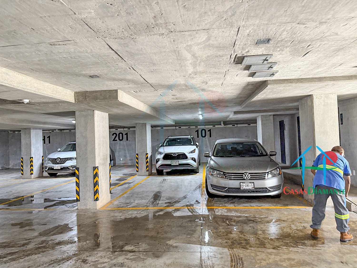 Condominio Ursus - Estacionamiento 2