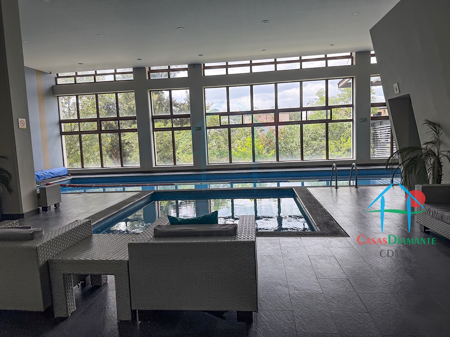Privada Equus - Alberca 1