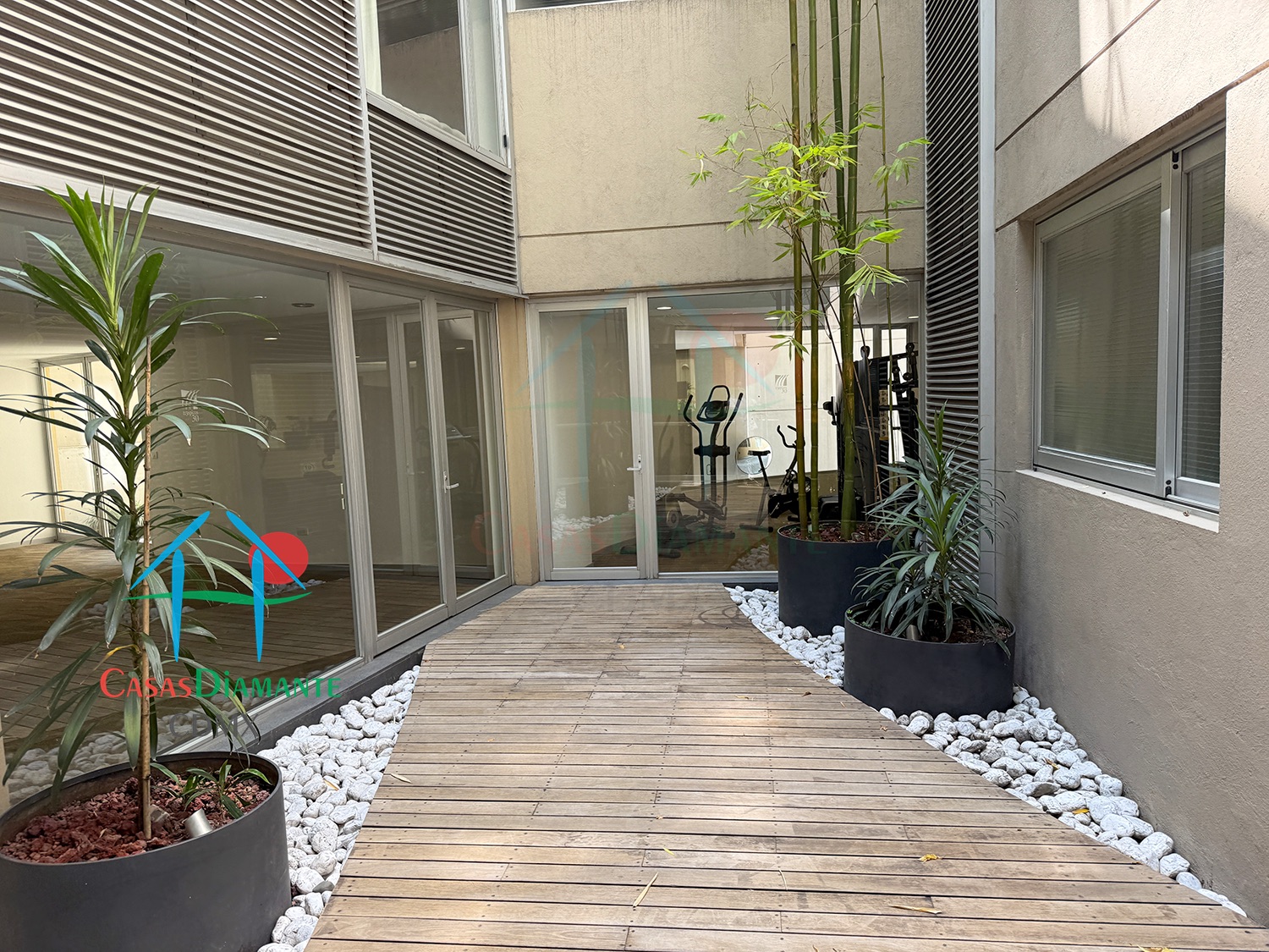Condominio Tres Picos - Fachadas internas 1