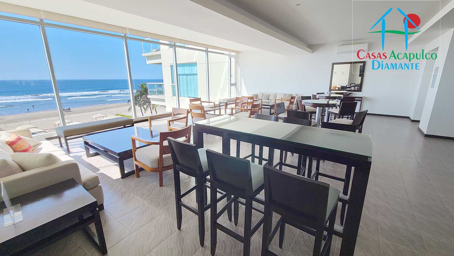 Ocean Front - Salón de juegos 2