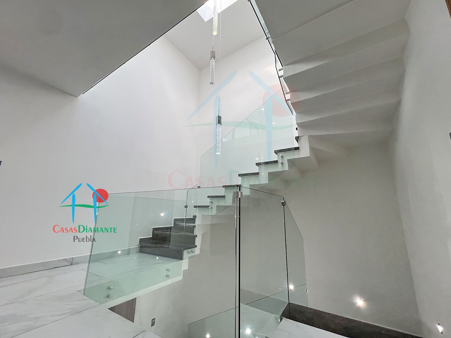 Parque Aguascalientes Casa Palma E - Escaleras 3