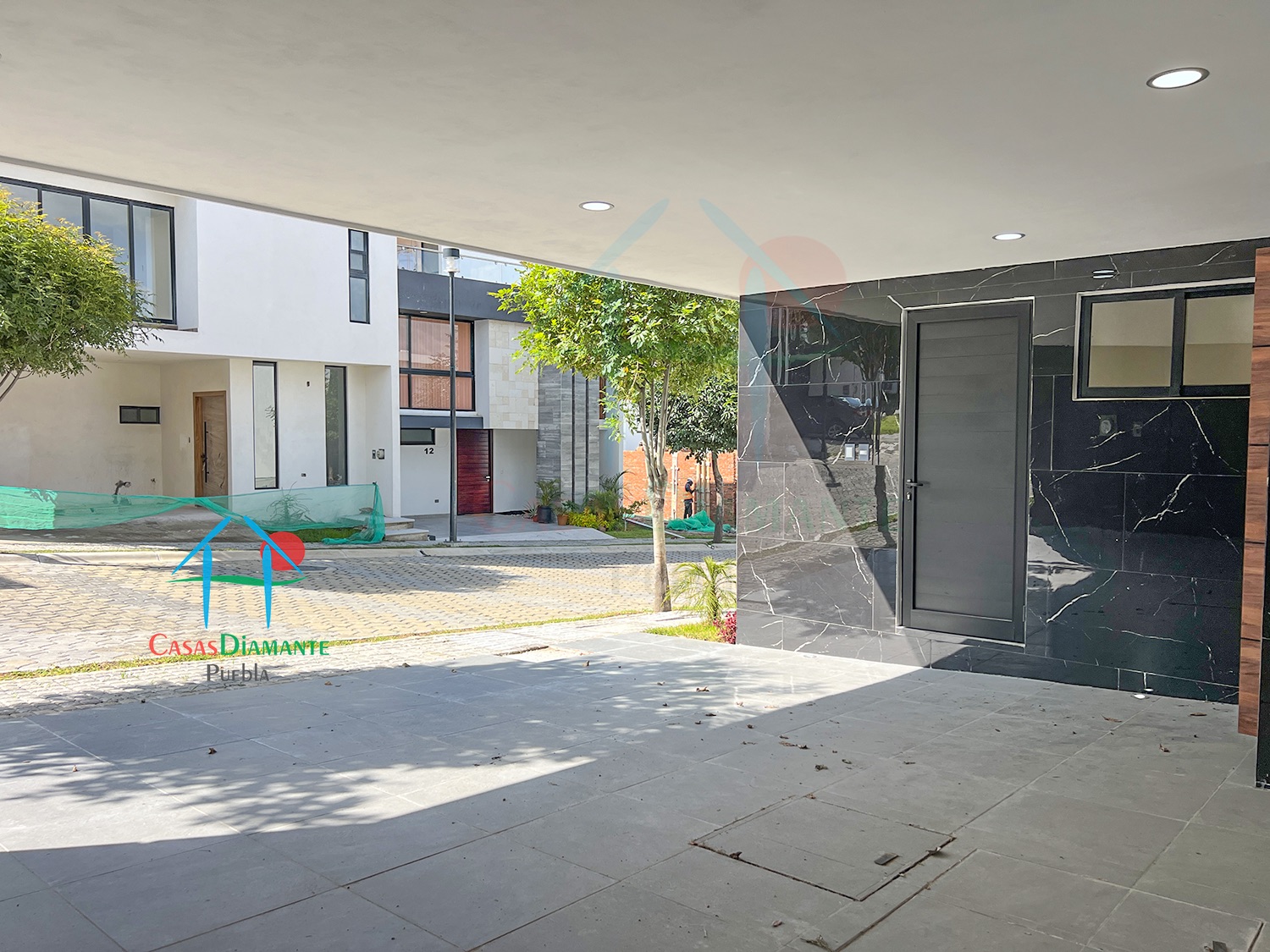 Parque Aguascalientes Casa Palma E - Estacionamiento 3