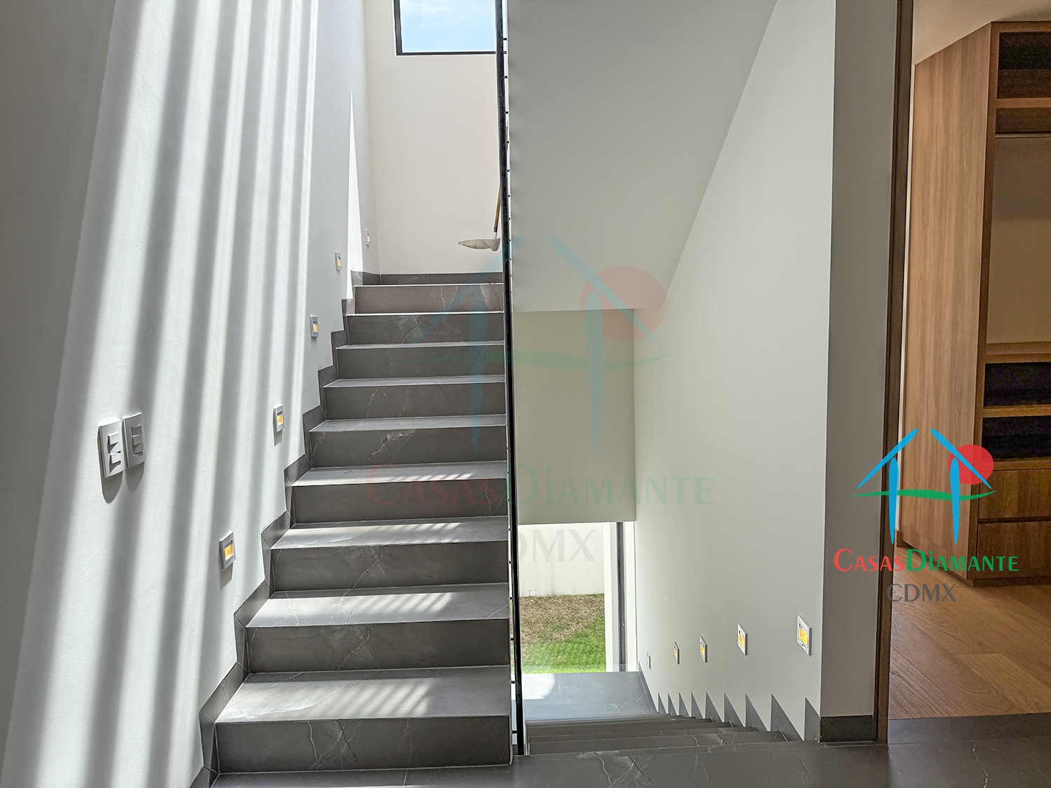 Las Águilas Verdun Casa E - Escaleras 1