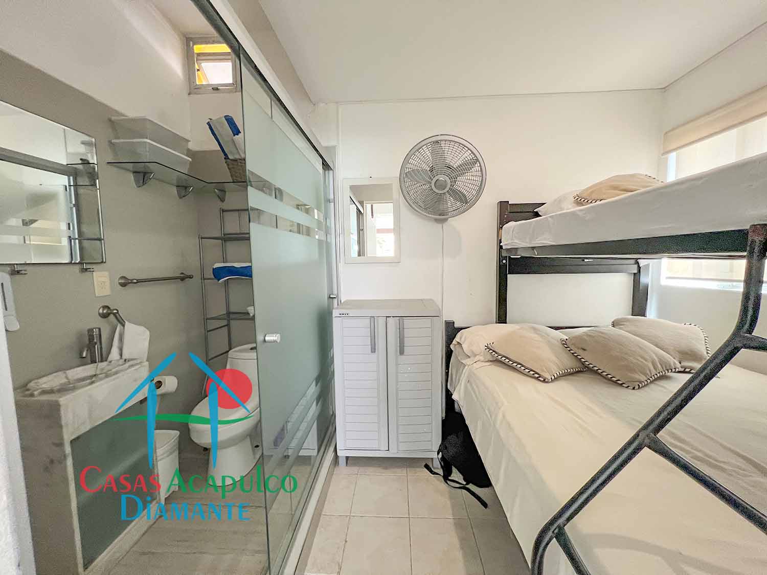 Xcaret 96 - Cuarto de servicio 1