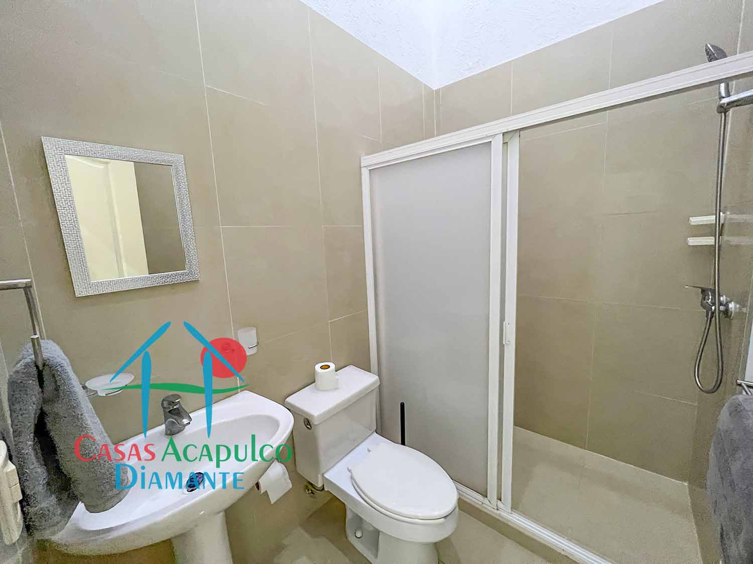 Diamante Lakes Zafiro 303 - Baño completo 1