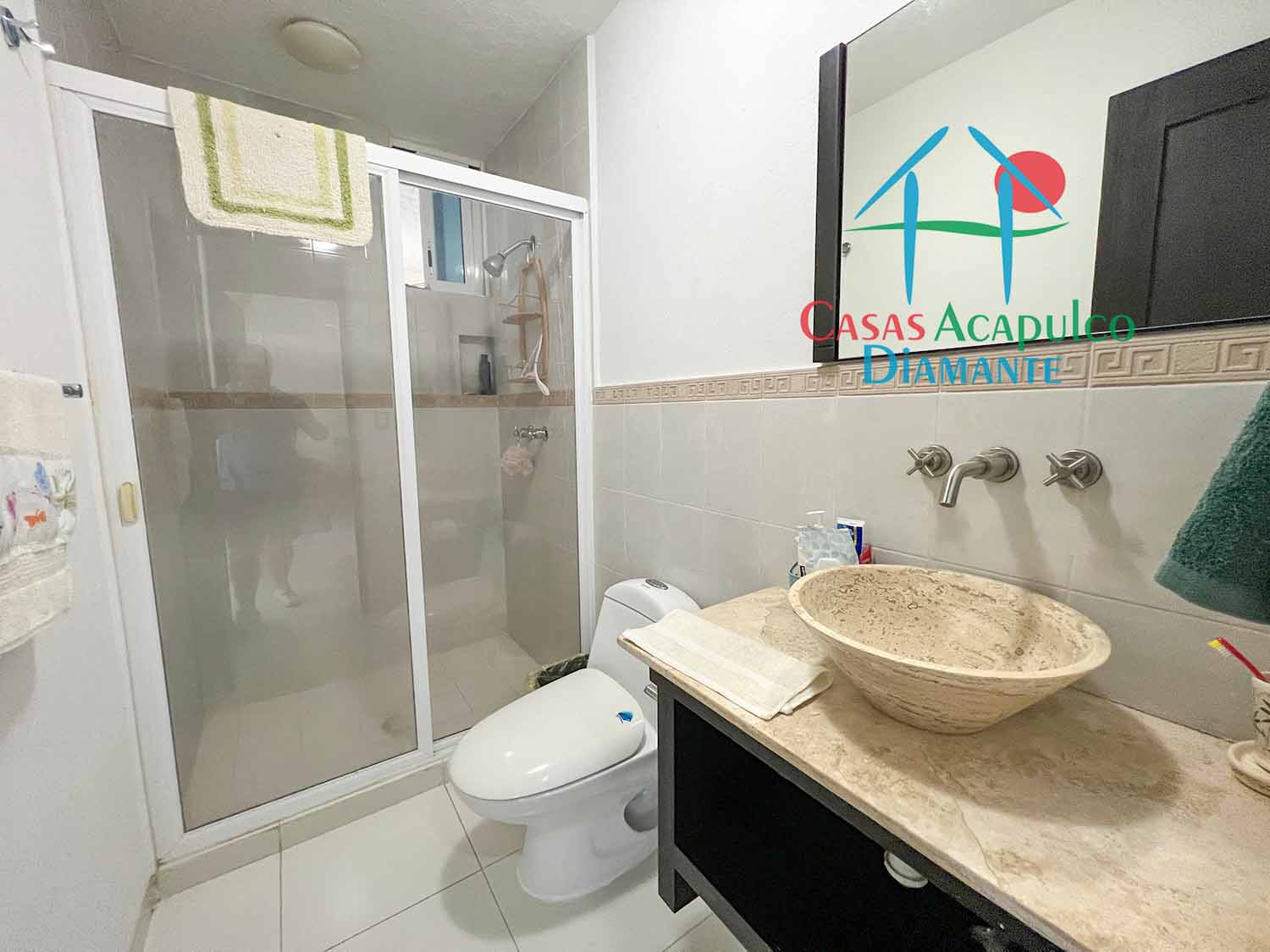 Marvilla MN5B - Baño completo 1