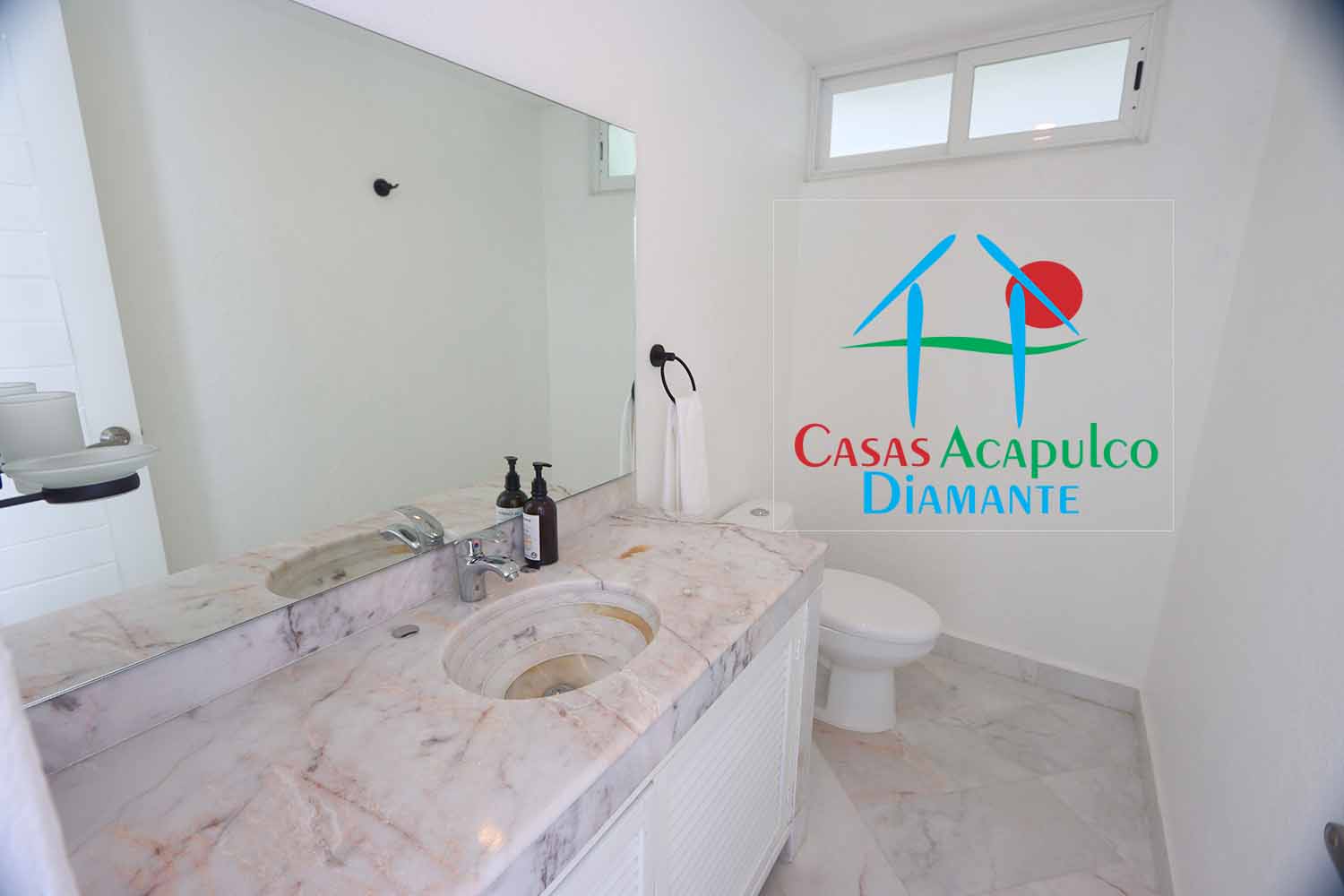 Las Brisas Casa Medusa - Baño de visitas 1