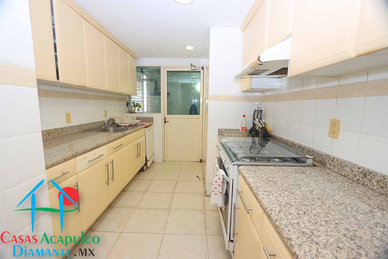 Costa Victoria 1000 1902 - Cocina 2