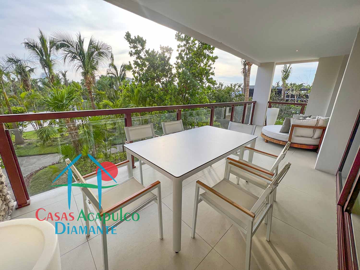 La Isla Java J2