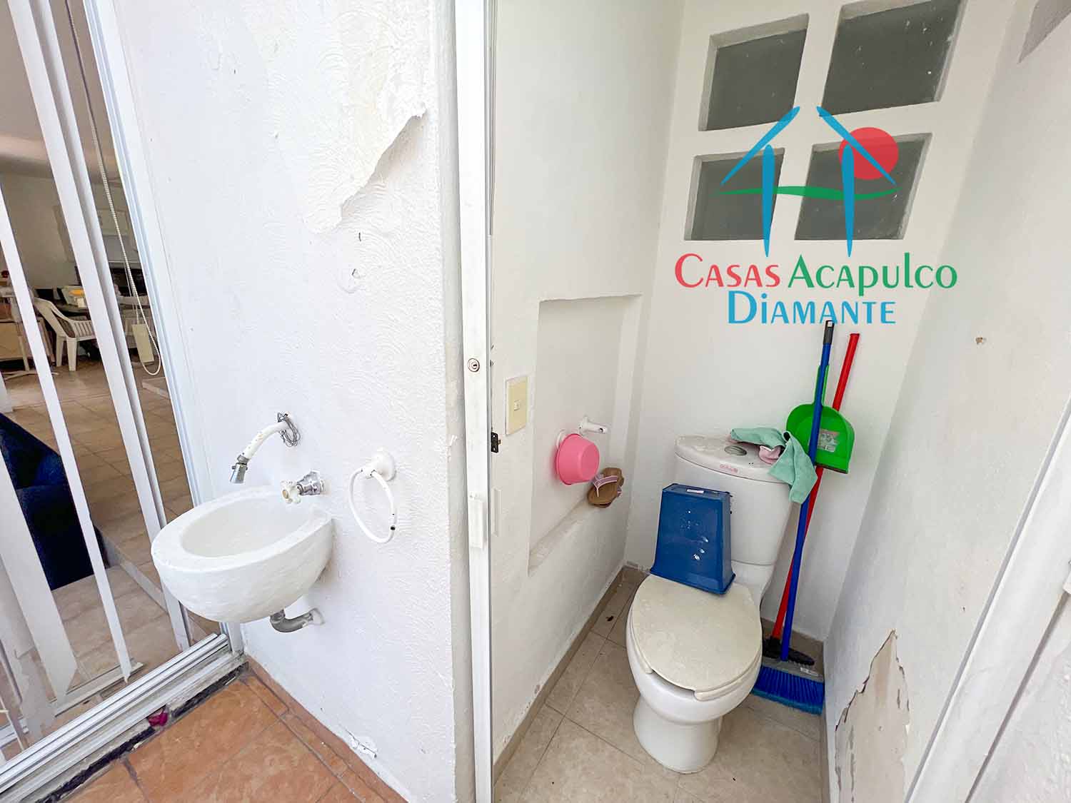 Brisas Diamante suite 74 - Baño de servicio 1