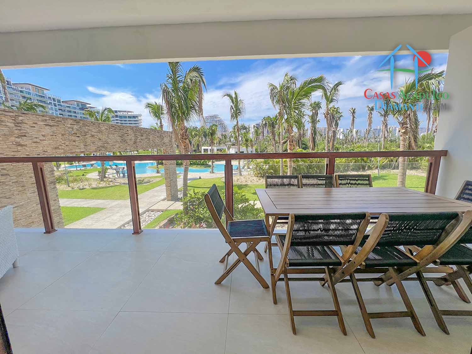 La Isla Fiji Y2