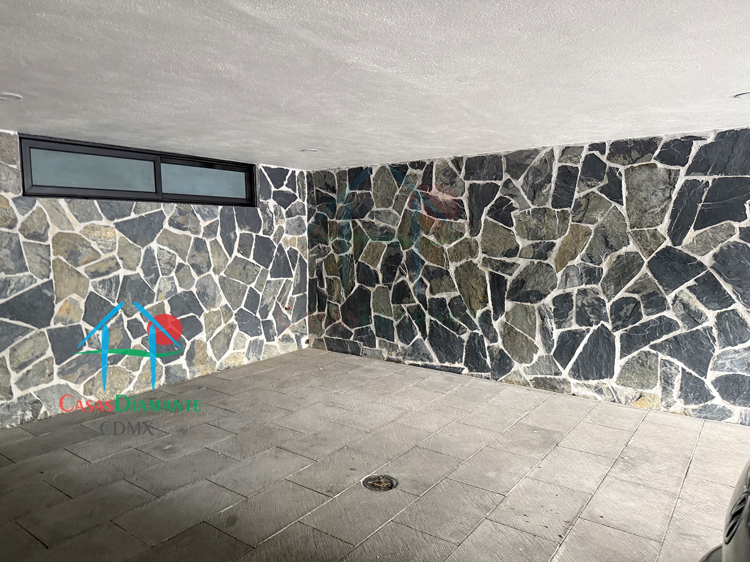 Las Águilas Verdun Casa B - Estacionamiento 3