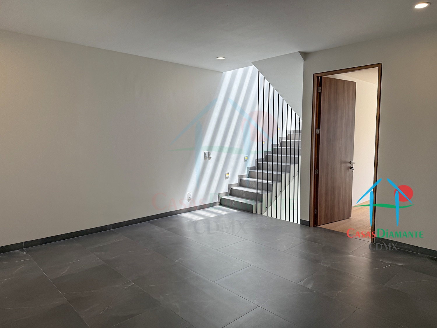 Las Águilas Verdun Casa B - Sala de TV 5