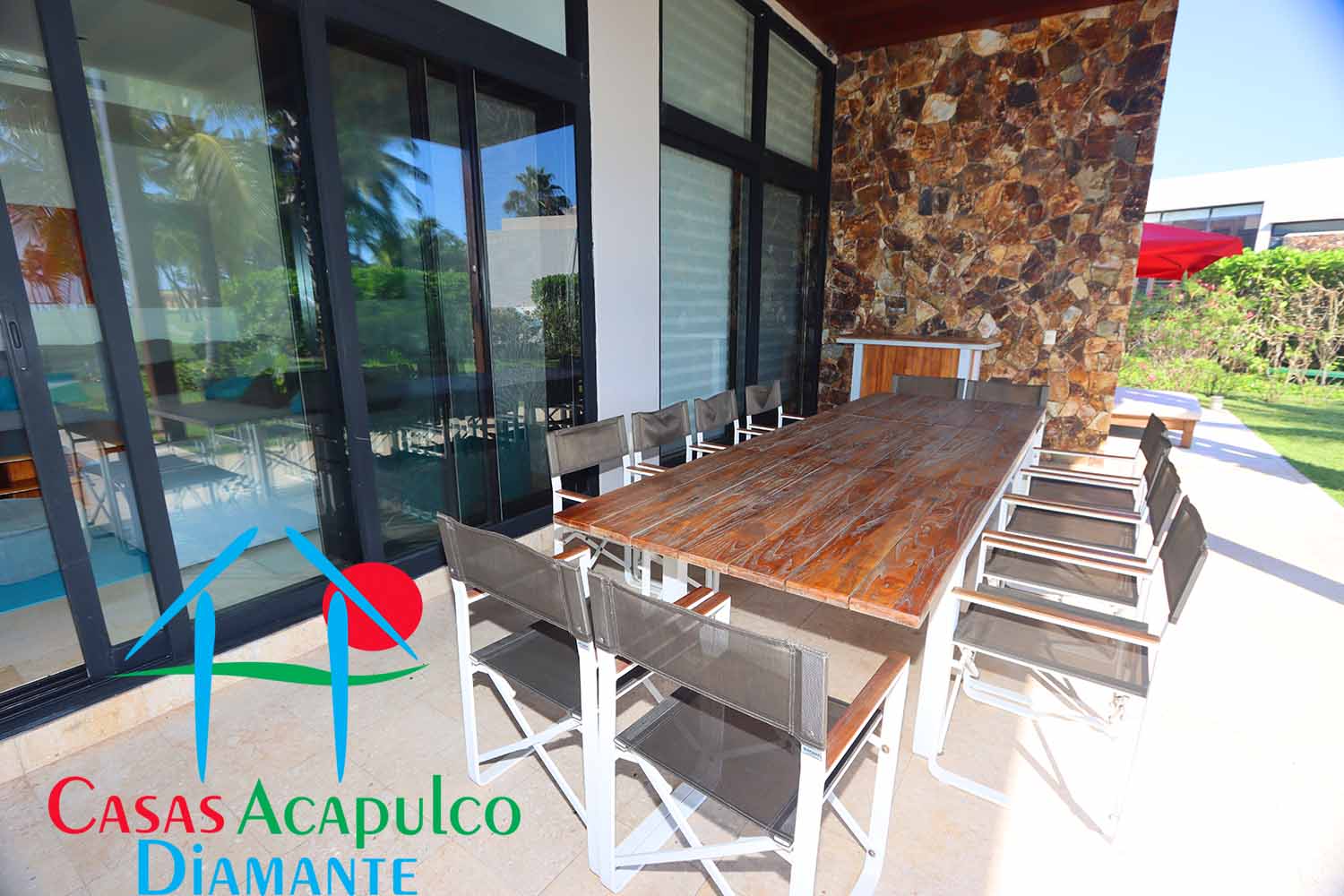 Delta 6 - Terraza, jardín y alberca 11