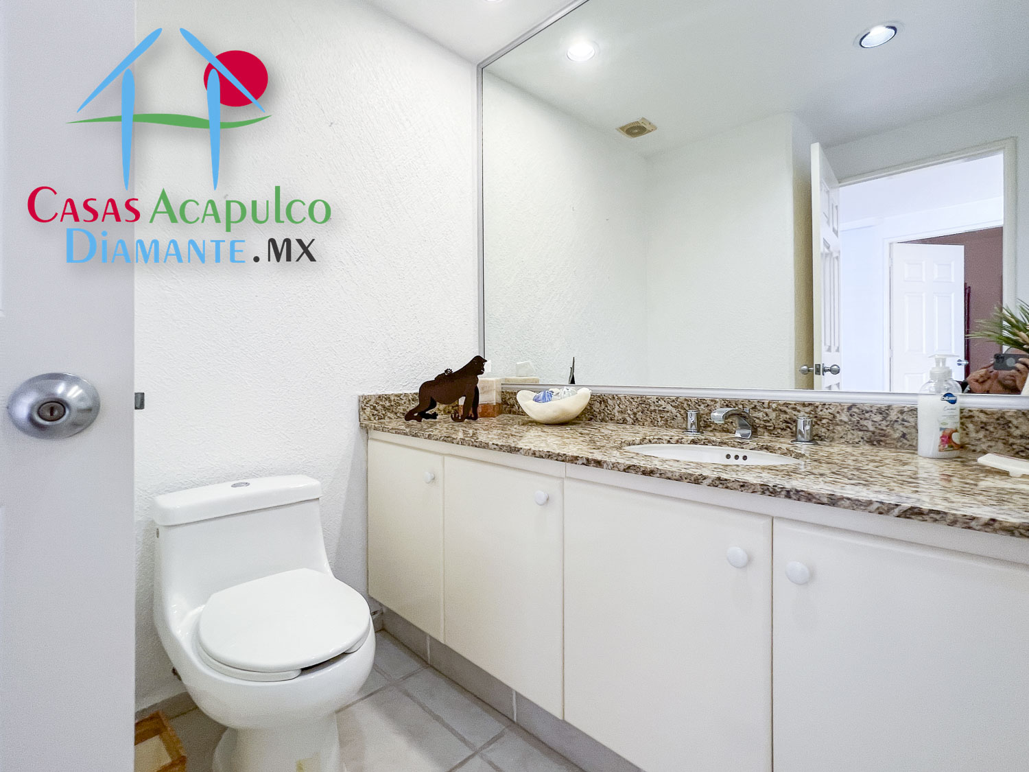 Century Resorts PortoRoyal 10 - Baño de visitas 1