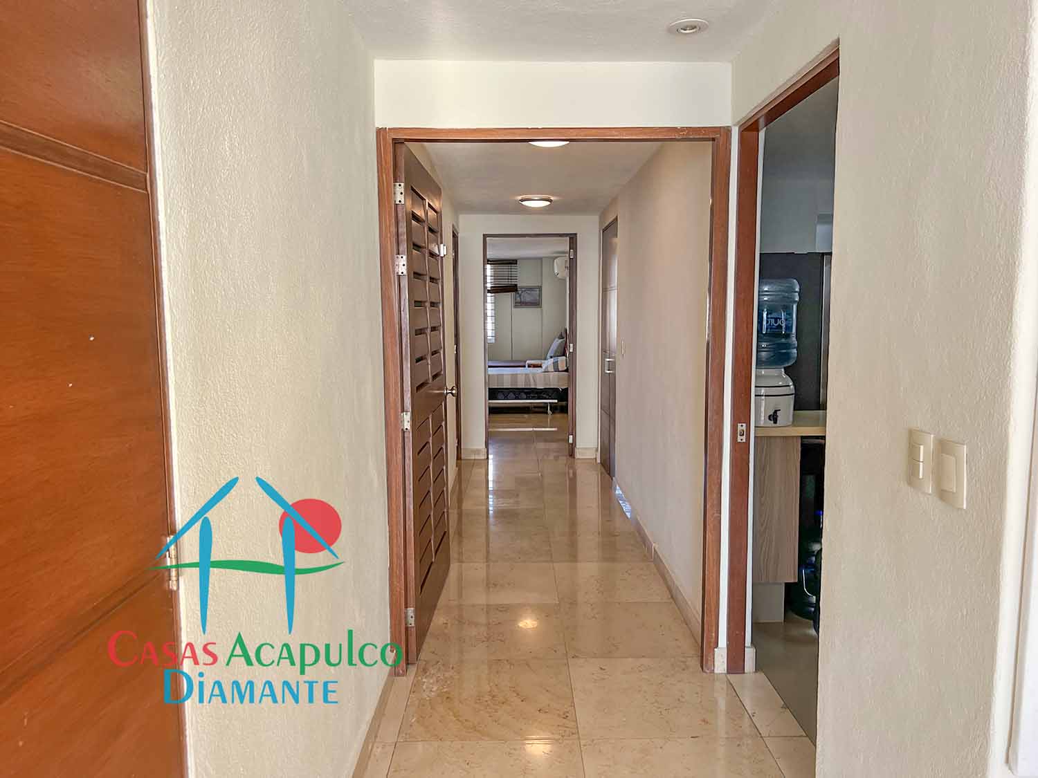 Goleta 1102 - Pasillo 1