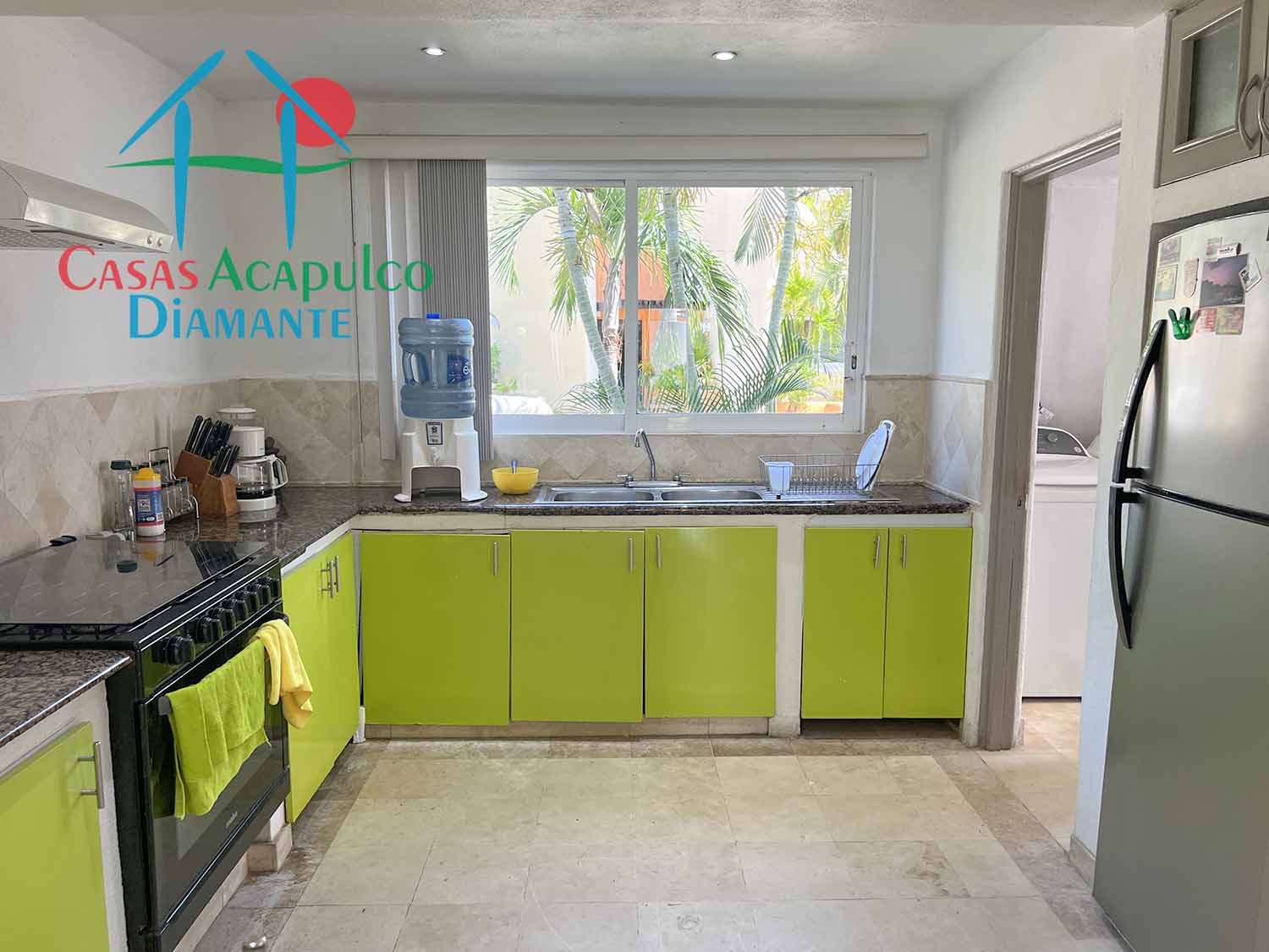 Son Vida Barbados 4 - Cocina 2