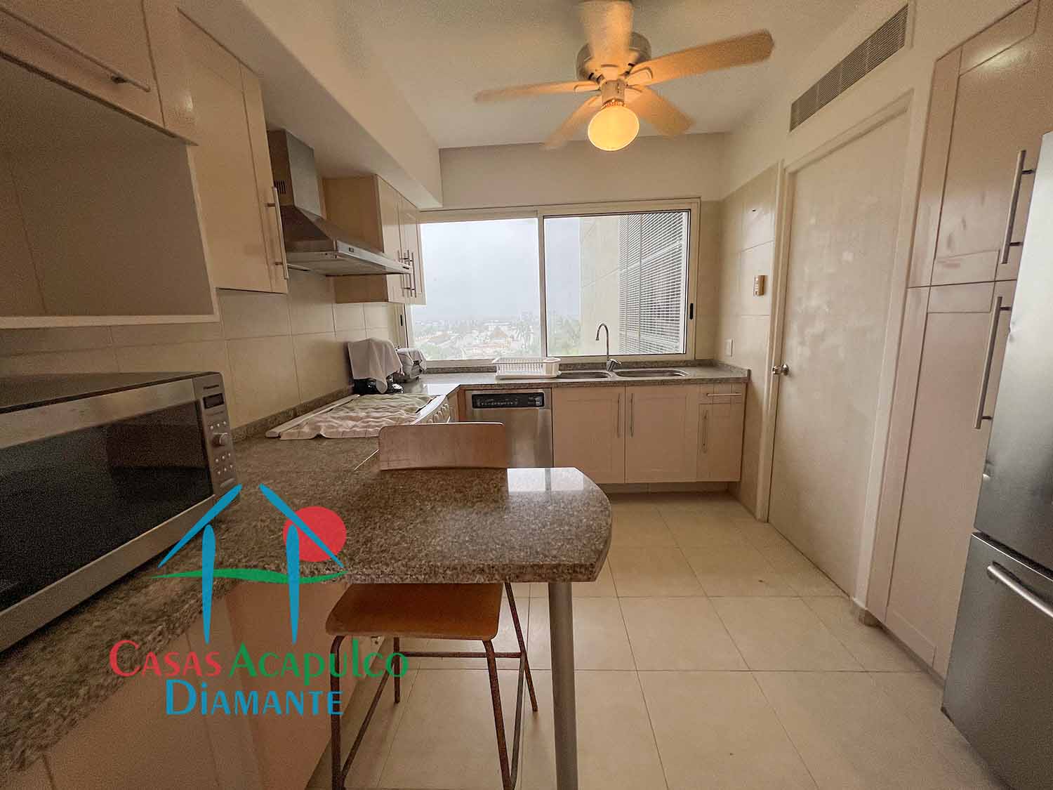 Playamar Diamante T2 501 - Cocina 2